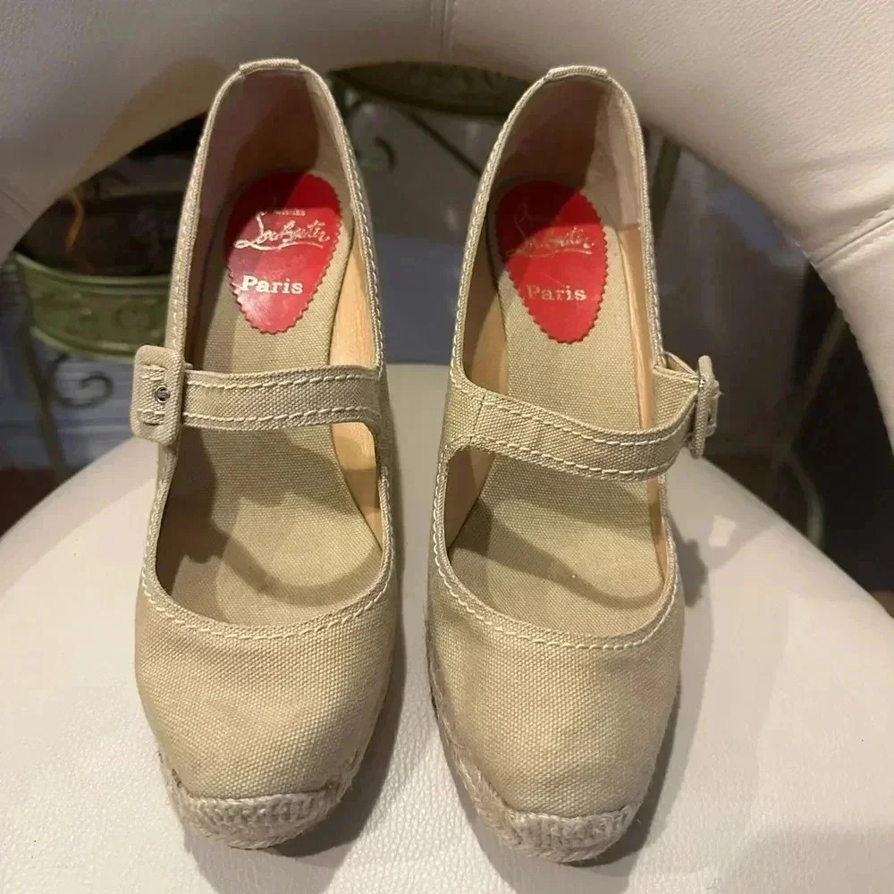 Christian Louboutin Paris Mallorca Beige Wedge Espadrille Heels size 39